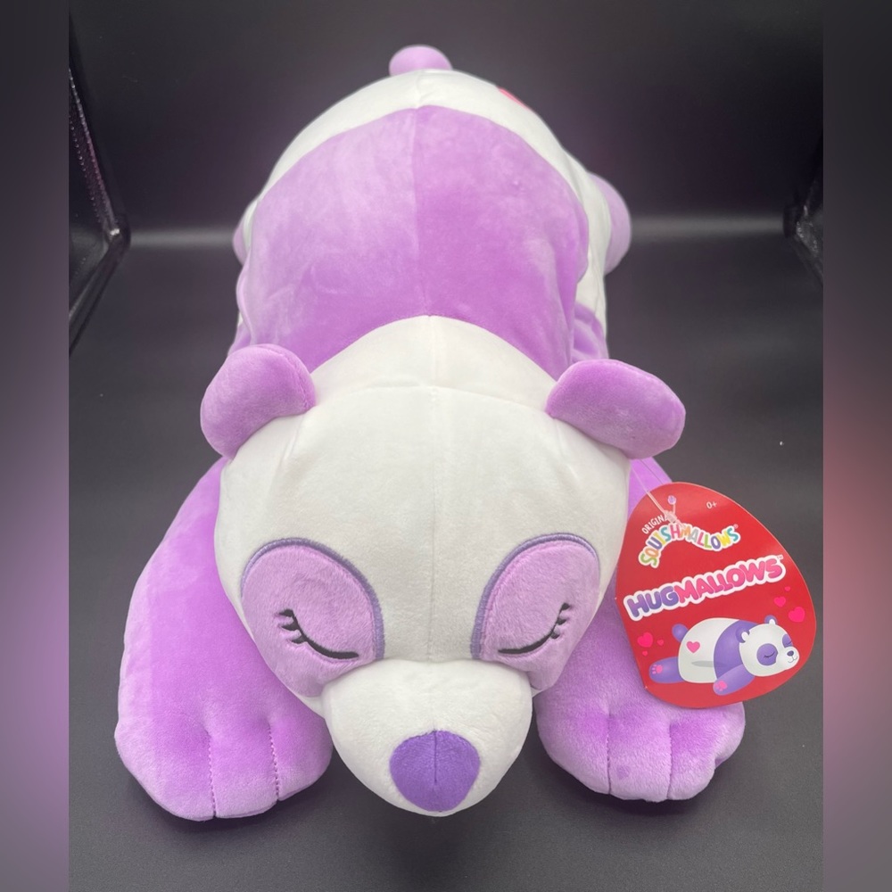 Squishmallow Penny the panda hugmallow